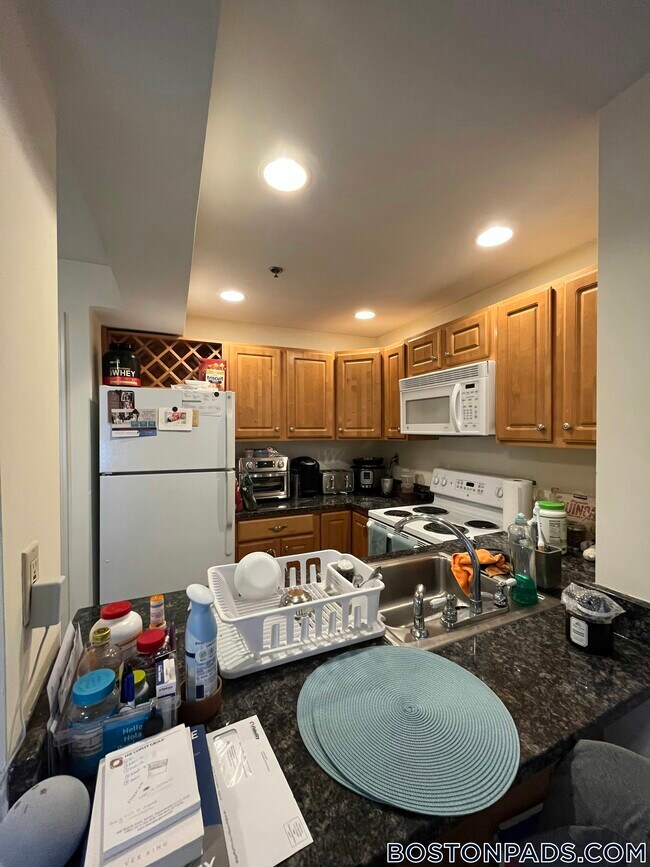 28 Queensberry St in Boston, MA - Building Photo - Building Photo