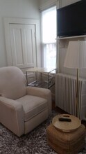 813 N Jackson St, Unit 1 in Arlington, VA - Building Photo - Building Photo