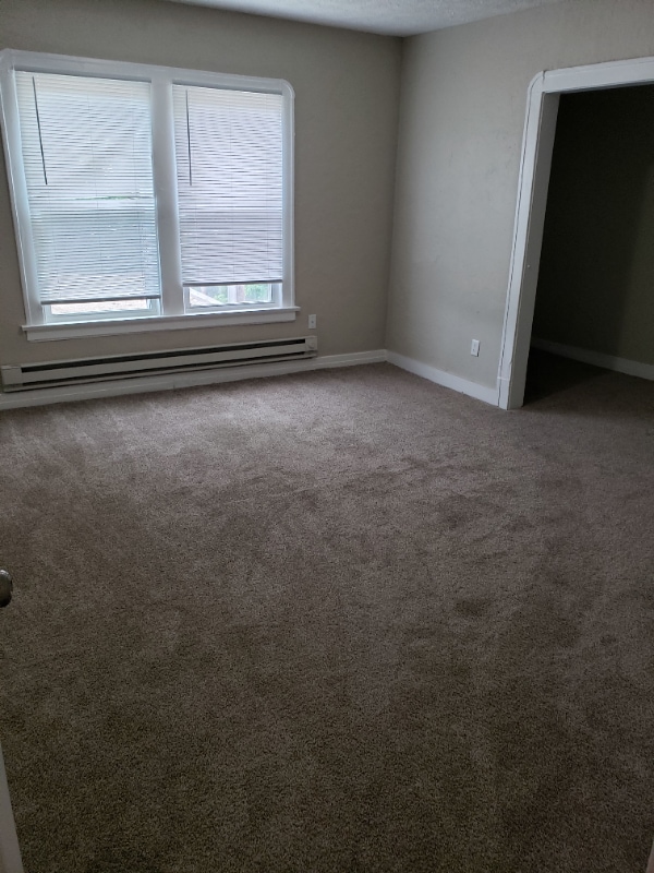 15000 Euclid Ave, Unit 7 in East Cleveland, OH - Foto de edificio - Building Photo