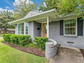 7105 Bennington Dr in Dallas, TX - Building Photo - Building Photo