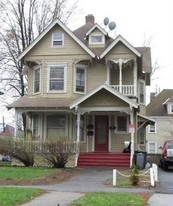 1404 Union St in Schenectady, NY - Building Photo
