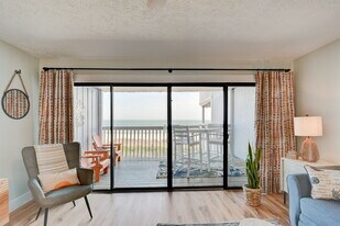 1311 Lake Park Blvd S in Carolina Beach, NC - Building Photo