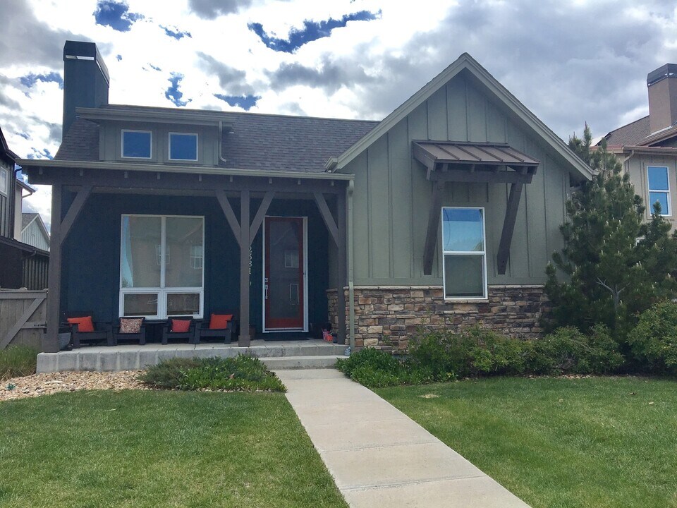 2381 Hecla Dr in Louisville, CO - Building Photo