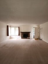 16825 E Kenyon Dr in Aurora, CO - Building Photo - Building Photo
