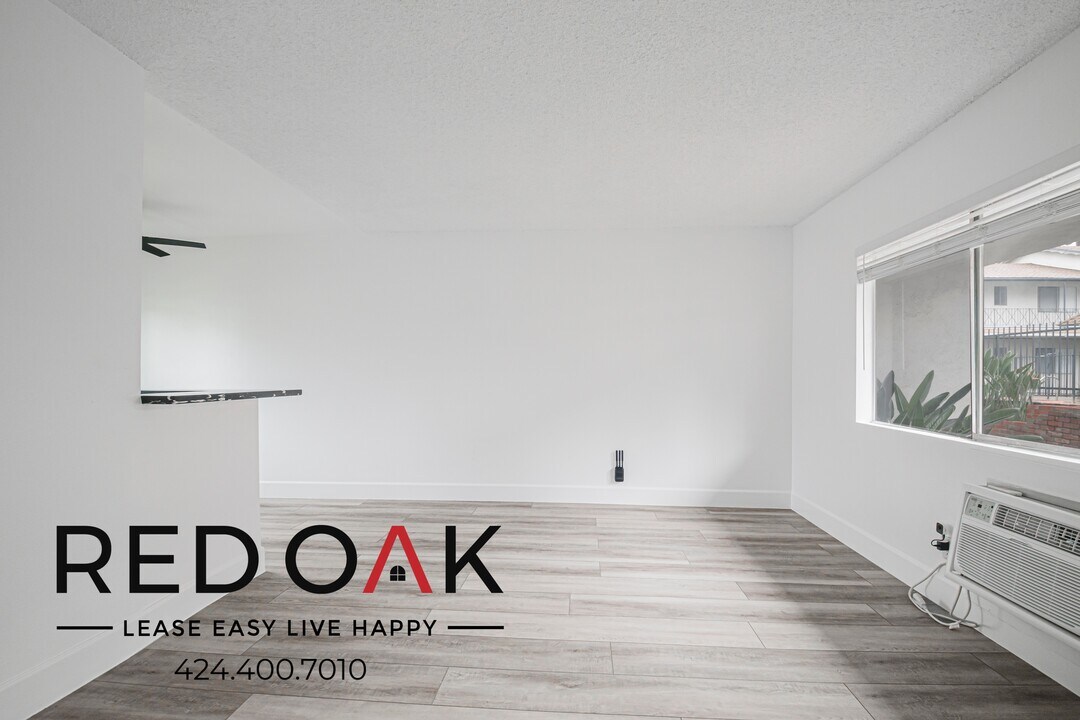 630 N Cerritos Ave in Azusa, CA - Foto de edificio