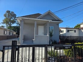 247 W Sepulveda St in San Pedro, CA - Building Photo