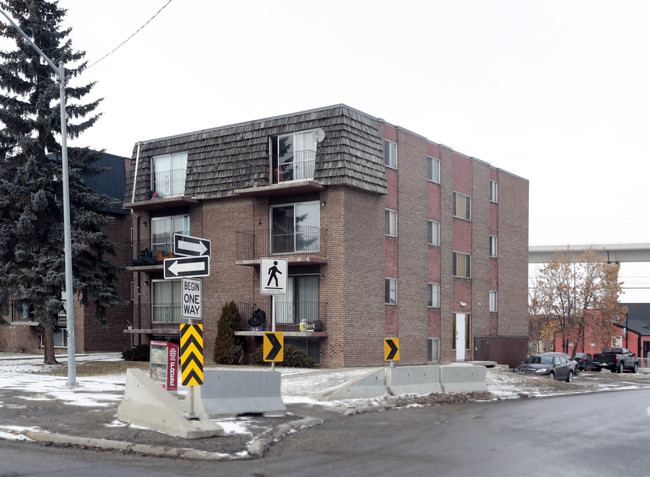 403 18th St SW in Calgary, AB - Building Photo - Building Photo