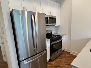 2217 W Chicago Ave in Chicago, IL - Building Photo - Building Photo