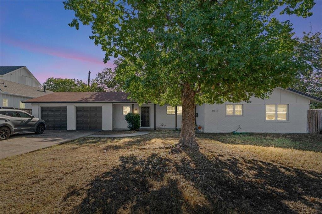 5005 Brighton Rd in Austin, TX - Building Photo