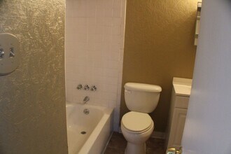 3767 Walsingham Dr in Memphis, TN - Building Photo - Building Photo