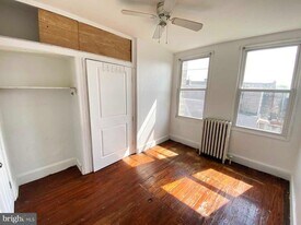 534 E Indiana Ave in Philadelphia, PA - Building Photo