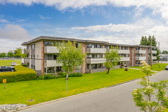 Benberg Apartments in Surrey, BC - Building Photo - Building Photo