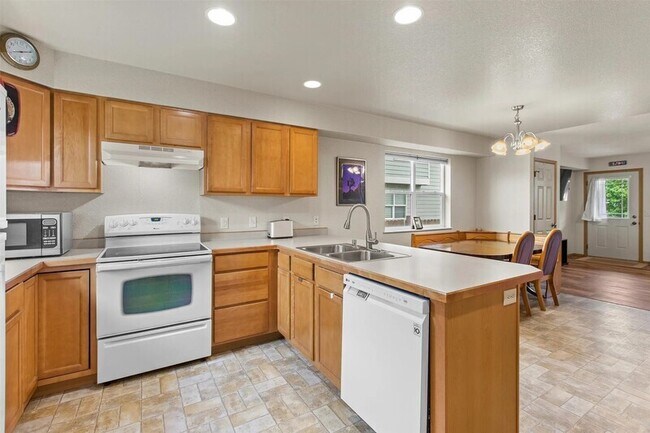 4938 Potter Park Loop in Missoula, MT - Building Photo - Building Photo