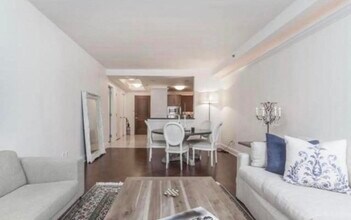1 Charles St in Boston, MA - Building Photo - Building Photo