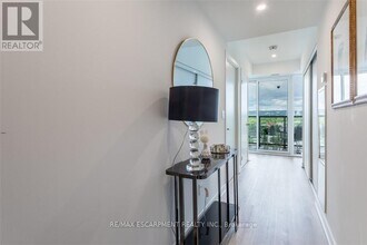 370 Martha St in Burlington, ON - Building Photo - Building Photo