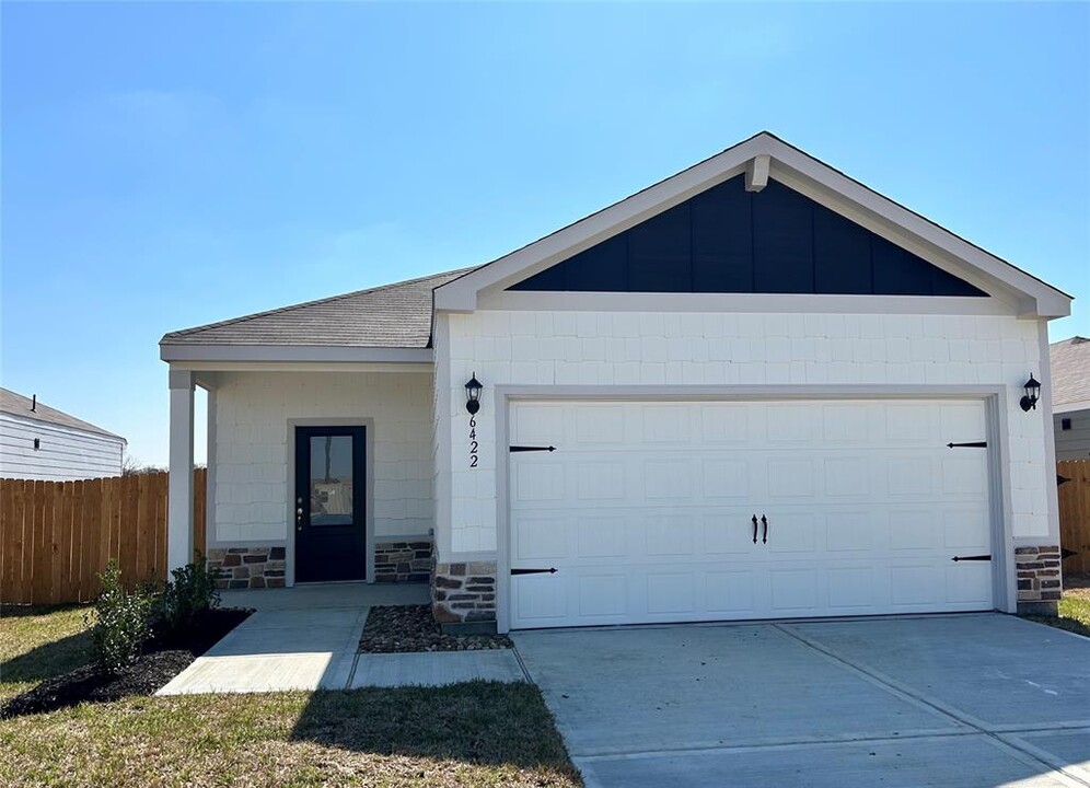 6422 Summer Pass Dr in Houston, TX - Building Photo