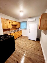 1500 Sycamore St, Unit A in Big Spring, TX - Foto de edificio - Building Photo