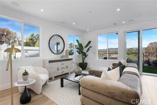 30256 Via Reata in Laguna Niguel, CA - Building Photo