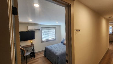 1704 S Forest Dr in Knoxville, TN - Foto de edificio - Building Photo