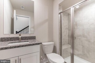 8039 Blue Stream Dr in Elkridge, MD - Building Photo