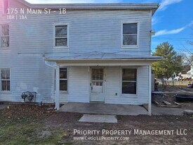 175 N Main St in Timberville, VA - Building Photo