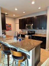 1006 SW 147th Ave in Pembroke Pines, FL - Foto de edificio - Building Photo