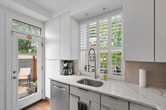 445 15th St SE in Washington, DC - Building Photo - Building Photo