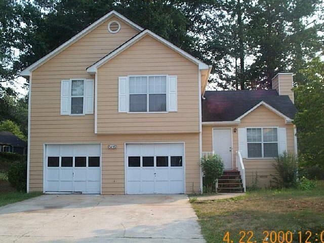 5887 Mistyview Dr in Rex, GA - Building Photo