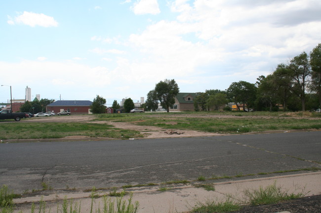 6251 Ivy Way in Commerce City, CO - Foto de edificio - Building Photo