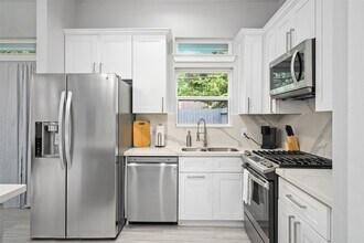 6720 Lozier St in Houston, TX - Building Photo - Building Photo