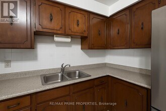 54 Tiffany Crescent in Markham, ON - Building Photo - Building Photo