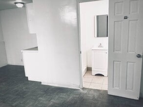 13801 S Vermont Ave in Gardena, CA - Building Photo - Building Photo