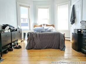 168 Hillside St in Boston, MA - Building Photo - Building Photo
