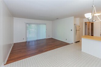 2502 Trailside Dr in Austin, TX - Building Photo - Building Photo