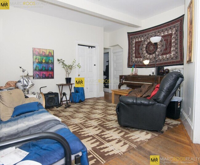 14 Quint Ave in Boston, MA - Building Photo - Building Photo