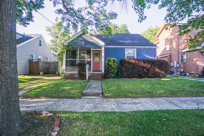 property at 144 W Randall Ave