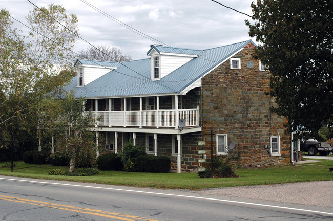 11201-11207 Susquehanna Trl in Glen Rock, PA - Foto de edificio - Building Photo