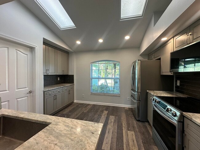 1374 SE Concha St in Port St. Lucie, FL - Building Photo - Building Photo