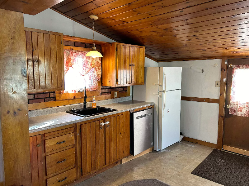 37 Howe St | Rentals in Rutland, VT