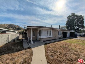 7758 N Glenoaks Blvd in Burbank, CA - Building Photo