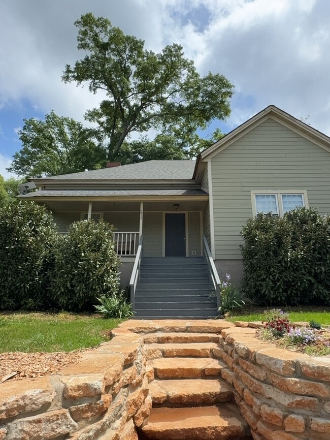 property at 273 E Blue Ridge St