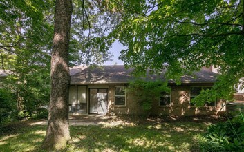 2116 Allegheny Way in Lexington, KY - Building Photo - Building Photo