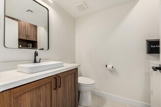 222 W Brown Rd in Mesa, AZ - Building Photo - Building Photo