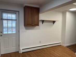 212 New Norwalk Rd-Unit -#A in New Canaan, CT - Building Photo - Building Photo