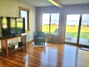 665 Shackelton Point Rd in Bridgeport, NY - Building Photo - Building Photo