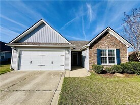 641 Hogart St in Raeford, NC - Building Photo