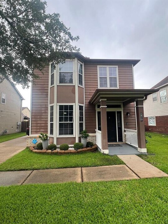 18710 Sandelford Dr in Katy, TX - Building Photo