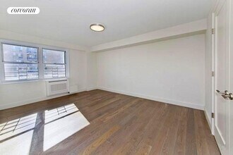 100 W 93rd St-Unit -25J in New York, NY - Building Photo - Building Photo