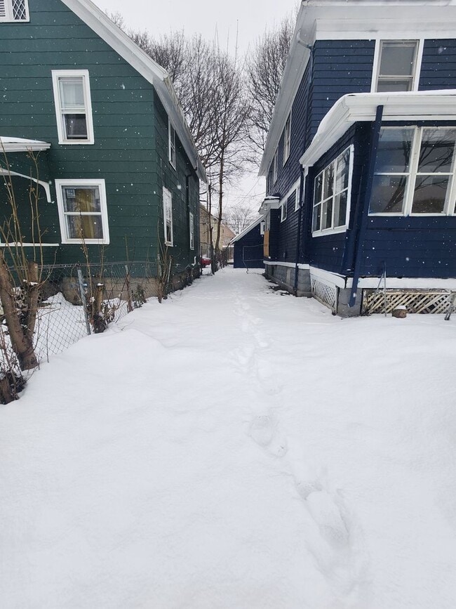 29 Fernwood Ave in Rochester, NY - Building Photo - Building Photo