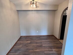 261 Pinewood Cir in Plymouth, MI - Building Photo - Building Photo